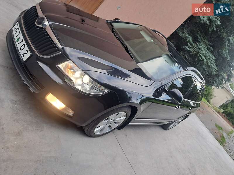 Универсал Skoda Superb 2010 в Дубно