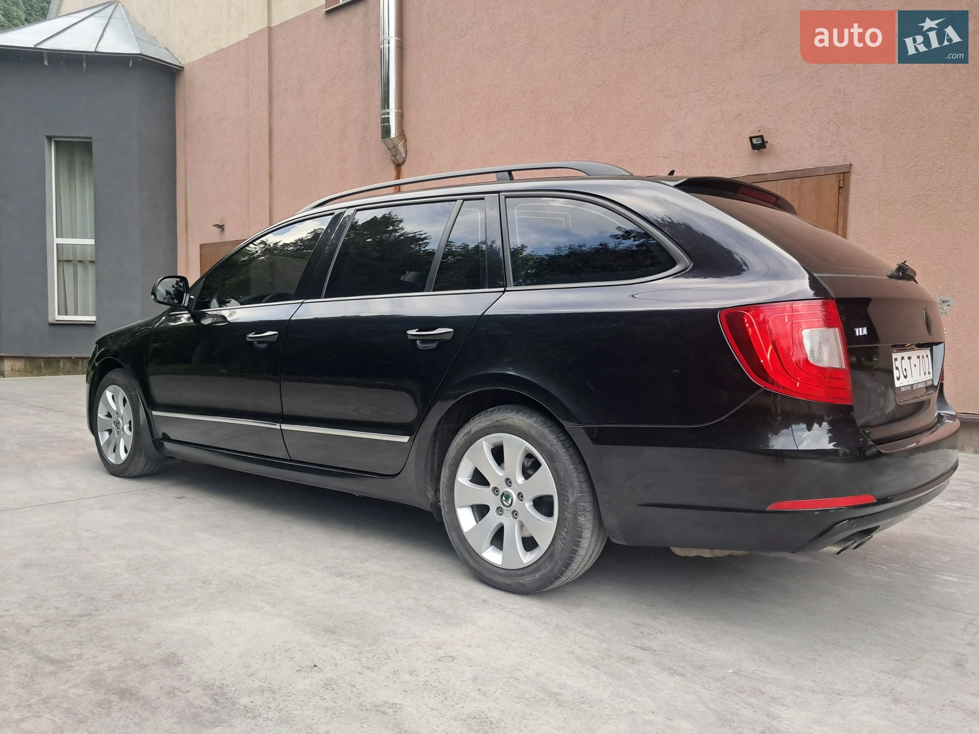 2010 Skoda Superb - мініатюра 9