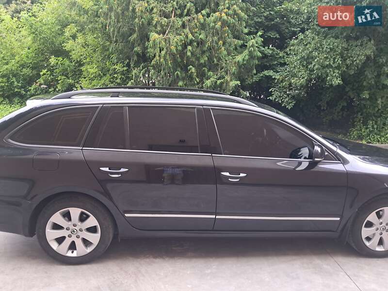 Универсал Skoda Superb 2010 в Дубно