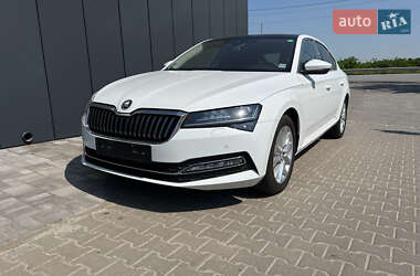Ліфтбек Skoda Superb 2022 в Рівному