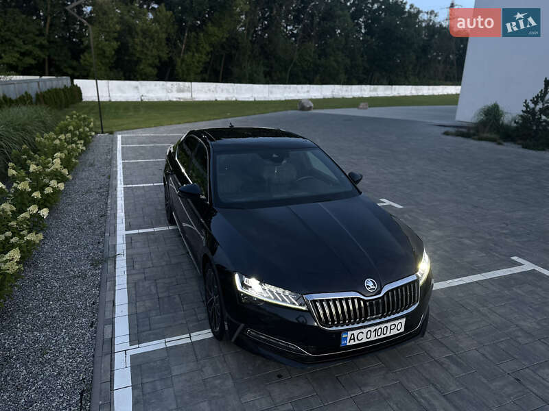 Лифтбек Skoda Superb 2019 в Львове