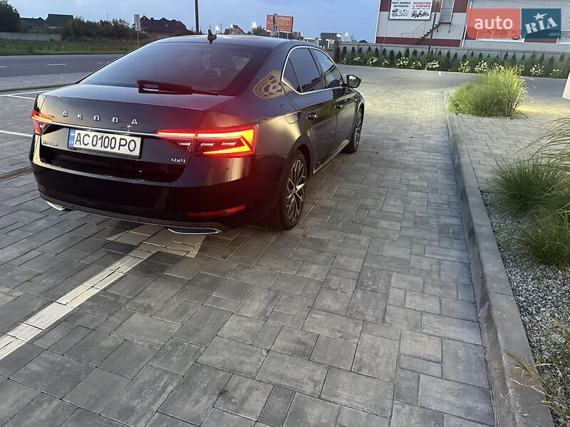 Лифтбек Skoda Superb 2019 в Львове