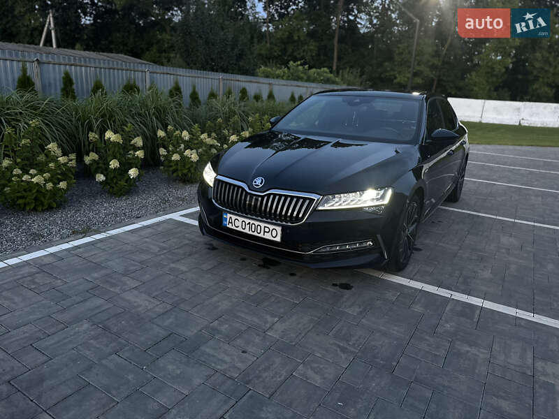 Лифтбек Skoda Superb 2019 в Львове