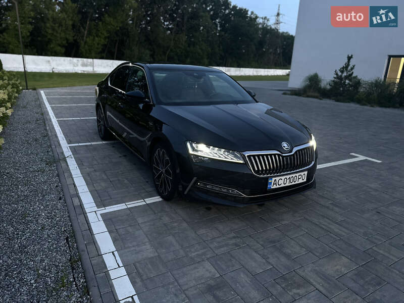 Лифтбек Skoda Superb 2019 в Львове