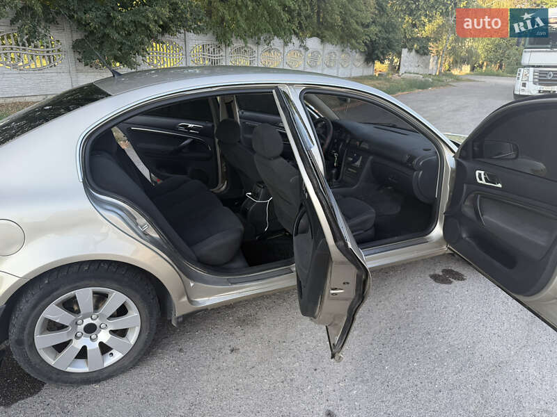 Лифтбек Skoda Superb 2005 в Соленом фото 14 Лифтбек Skoda Superb 2005 в Соленом