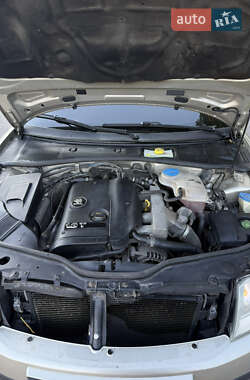 Лифтбек Skoda Superb 2005 в 