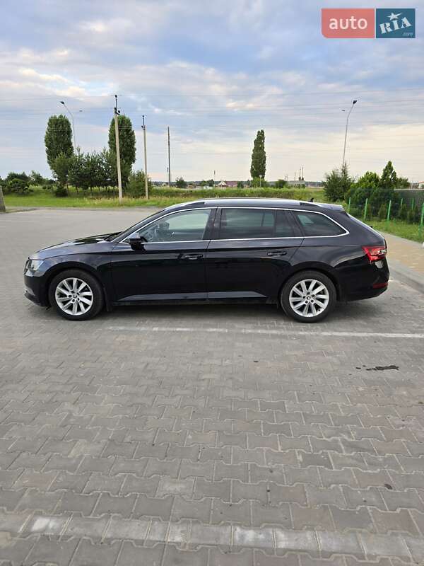 Универсал Skoda Superb 2019 в Вараше