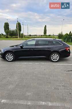 Универсал Skoda Superb 2019 в 