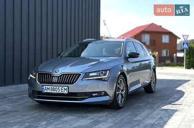 Універсал Skoda Superb 2017 в Луцьку