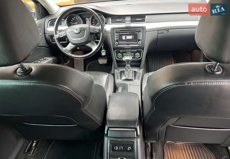 Универсал Skoda Superb 2010 в Ивано-Франковске