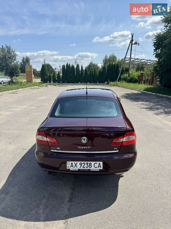 Лифтбек Skoda Superb 2009 в Киеве