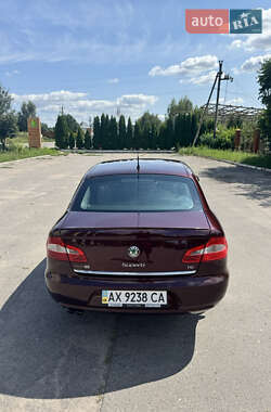 Лифтбек Skoda Superb 2009 в 