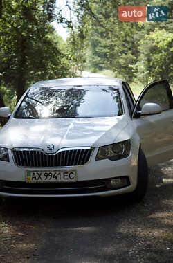 Ліфтбек Skoda Superb 2013 в Краснограді