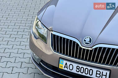 Лифтбек Skoda Superb 2014 в 