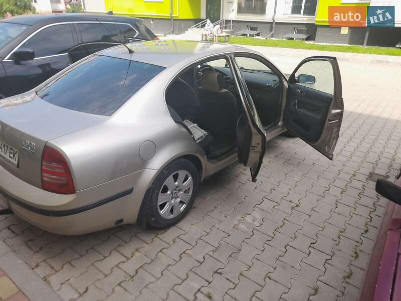 Лифтбек Skoda Superb 2005 в Тернополе