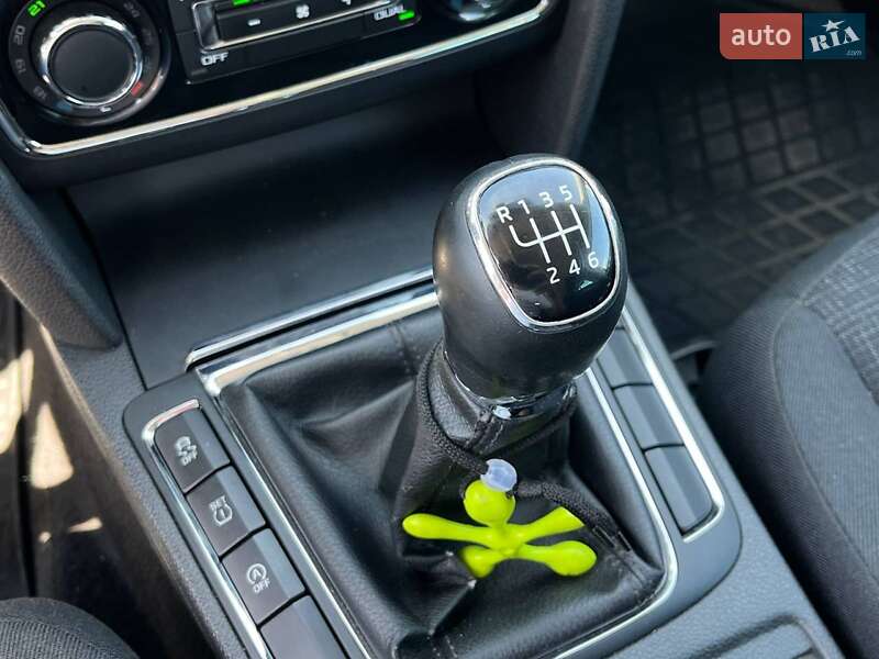 Универсал Skoda Superb 2013 в Львове