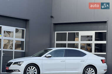 Лифтбек Skoda Superb 2019 в 