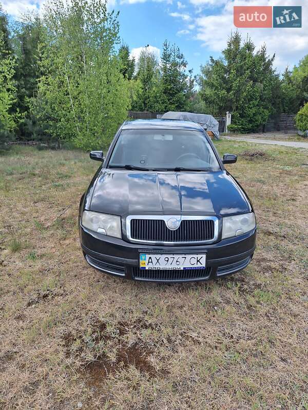 Лифтбек Skoda Superb 2006 в 