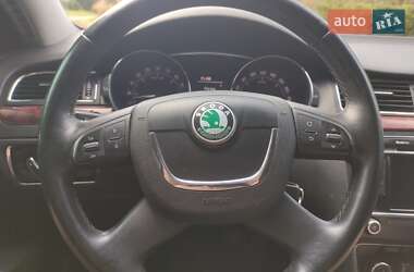 Лифтбек Skoda Superb 2011 в 