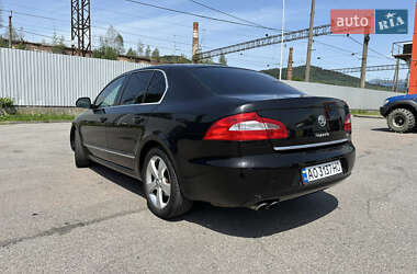 Лифтбек Skoda Superb 2011 в 