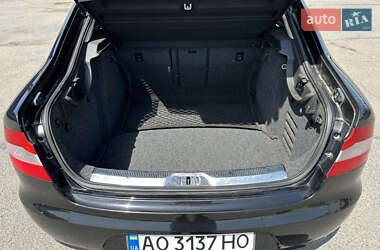 Лифтбек Skoda Superb 2011 в 