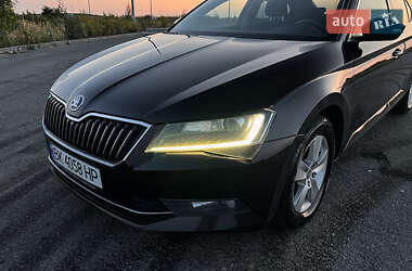 Лифтбек Skoda Superb 2017 в 