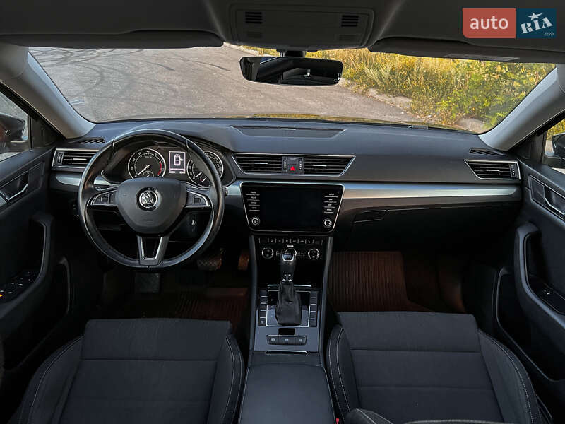 Лифтбек Skoda Superb 2017 в Киеве