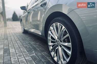 Универсал Skoda Superb 2017 в 