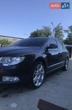 Універсал Skoda Superb 2010 в Івано-Франківську