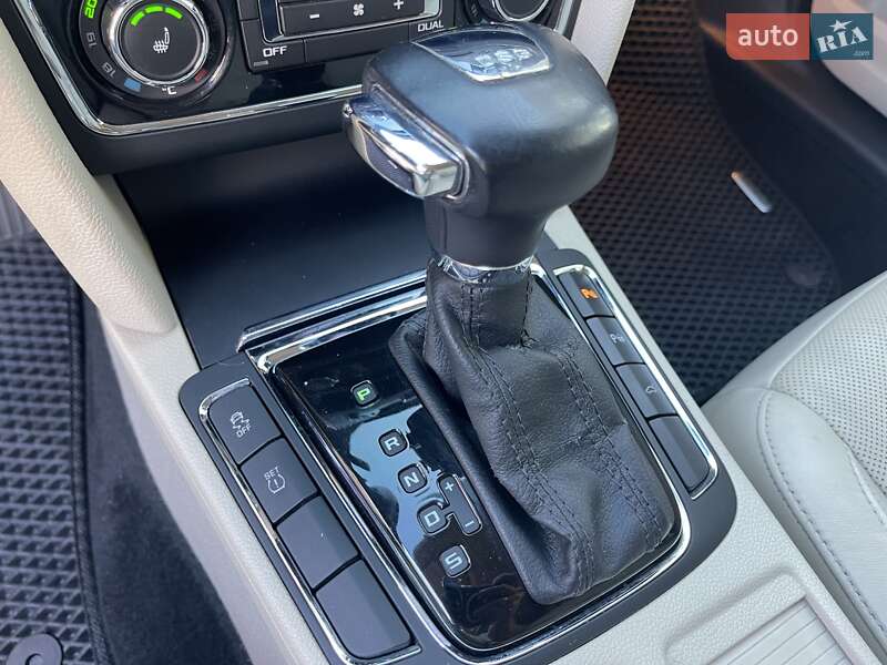 Универсал Skoda Superb 2012 в Киеве