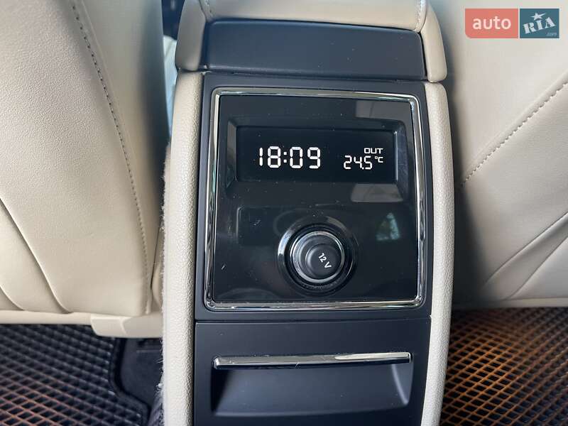 Универсал Skoda Superb 2012 в Киеве