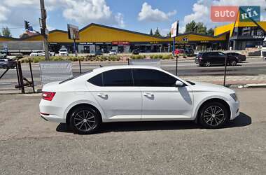 Ліфтбек Skoda Superb 2015 в Києві