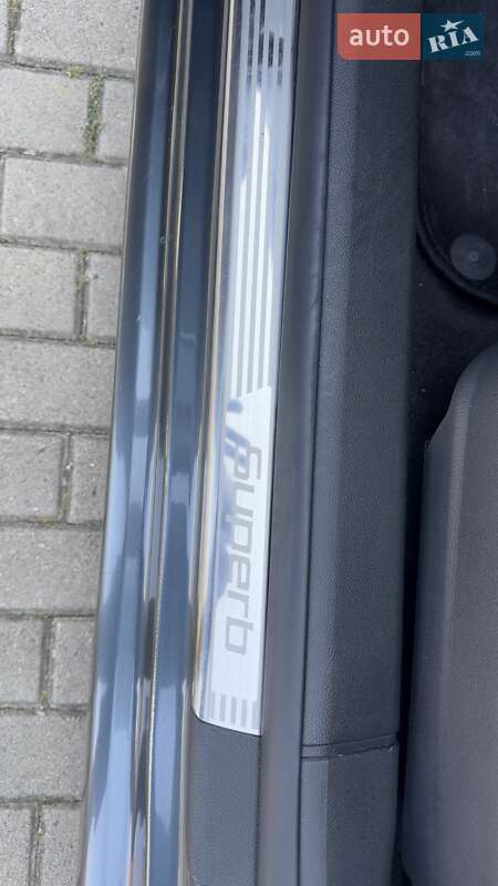 Универсал Skoda Superb 2013 в Ужгороде