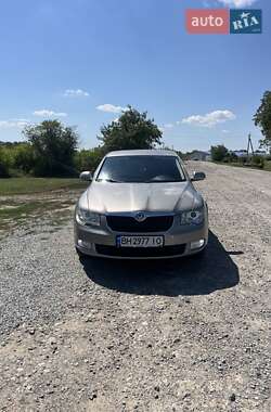 Ліфтбек Skoda Superb 2011 в Саврані