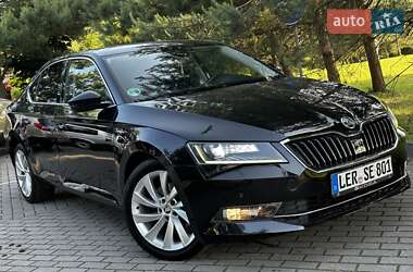 Лифтбек Skoda Superb 2016 в 
