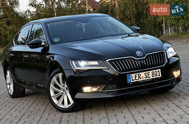 Лифтбек Skoda Superb 2016 в 