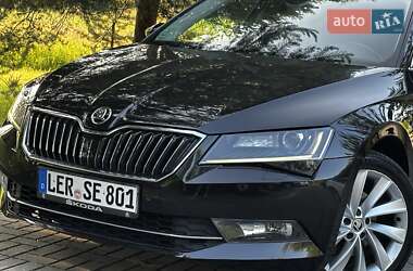 Лифтбек Skoda Superb 2016 в 