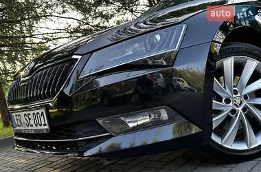 Лифтбек Skoda Superb 2016 в 