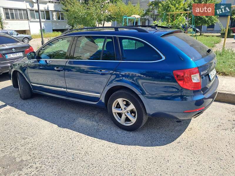 Універсал Skoda Superb 2014 в Вараші