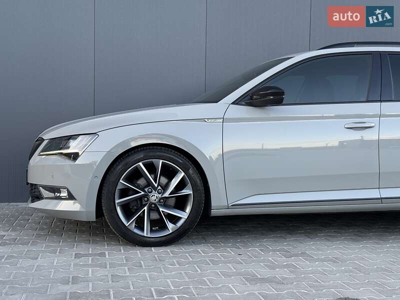 Универсал Skoda Superb 2019 в Луцке
