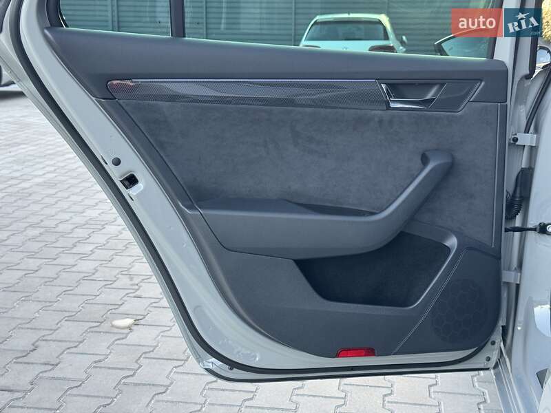 Универсал Skoda Superb 2019 в Луцке