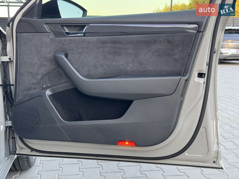 Универсал Skoda Superb 2019 в Луцке