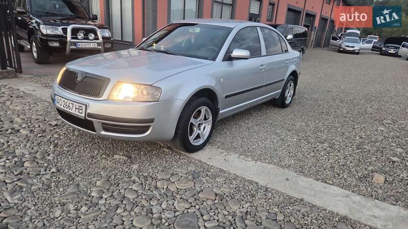 Skoda Superb 2005