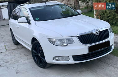 Skoda Superb 2011