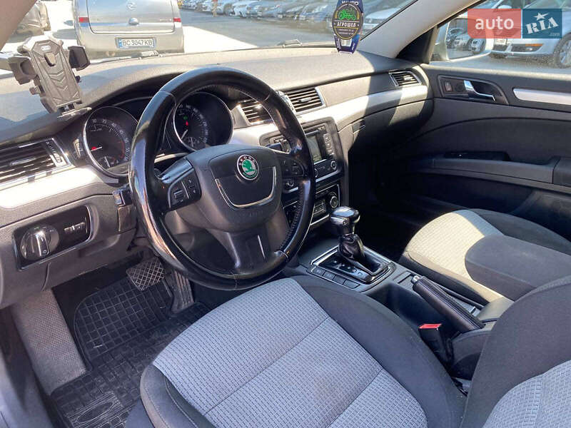 Универсал Skoda Superb 2012 в Львове