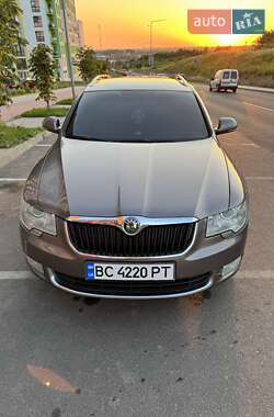 Универсал Skoda Superb 2010 в 