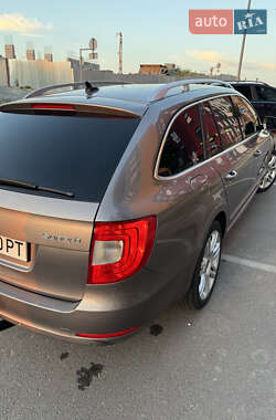 Универсал Skoda Superb 2010 в 