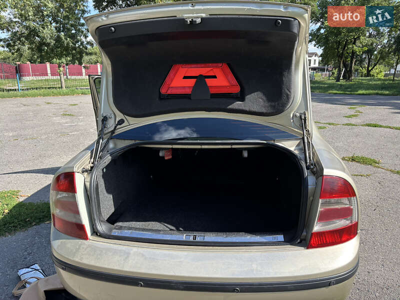 Ліфтбек Skoda Superb 2006 в Гадячі