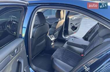 Лифтбек Skoda Superb 2022 в 