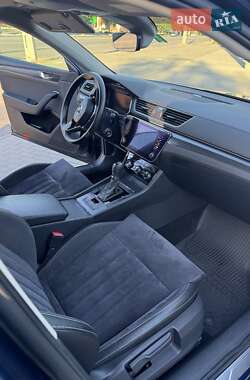 Лифтбек Skoda Superb 2022 в 